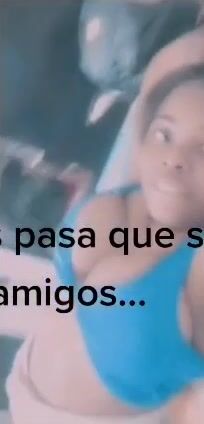 Negra de tetas grandes