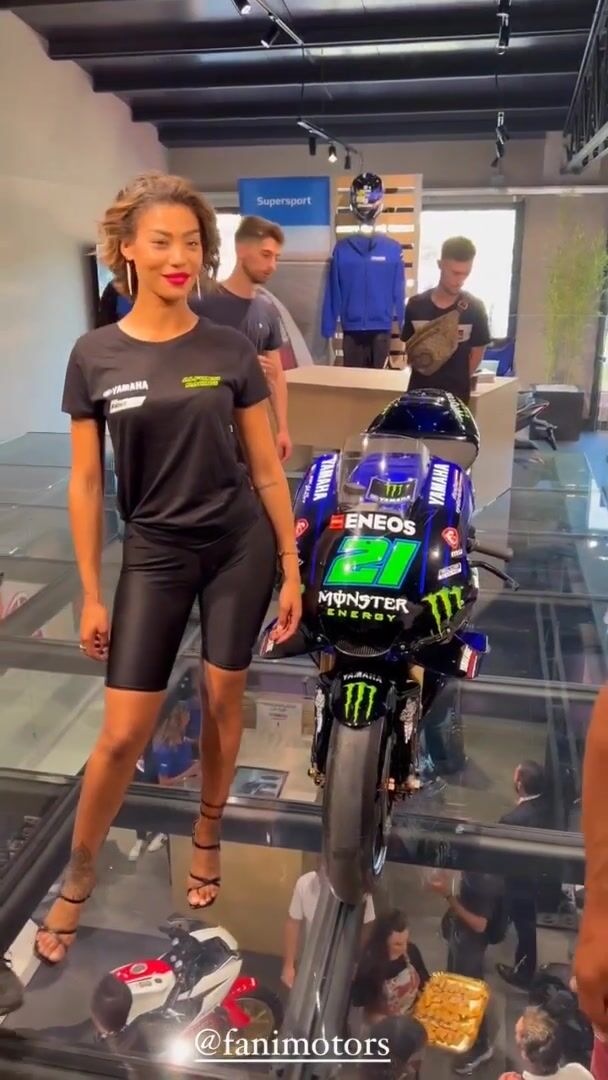 Giulia Bruschi casting moto