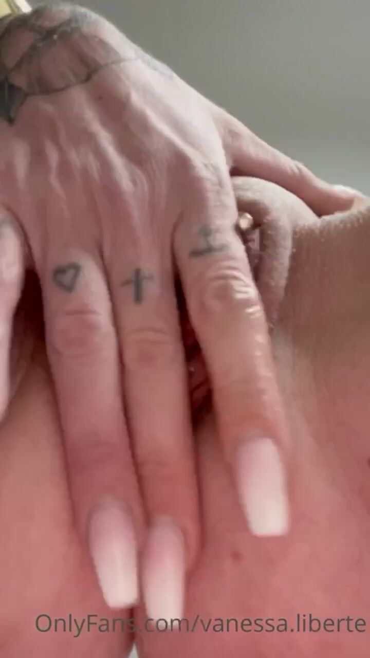 Vanessa liberte pussy