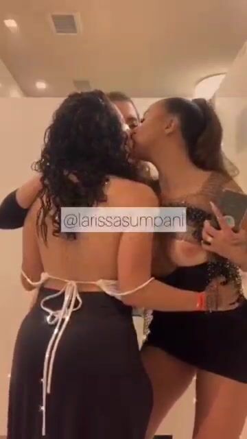 Sumpani Sisters