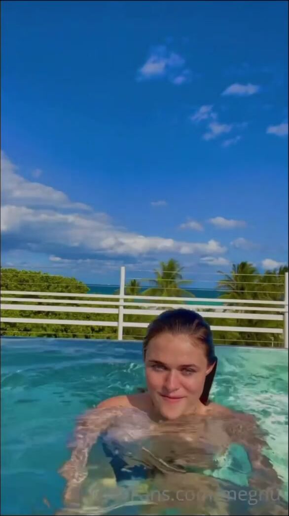 Megnutt in the pool