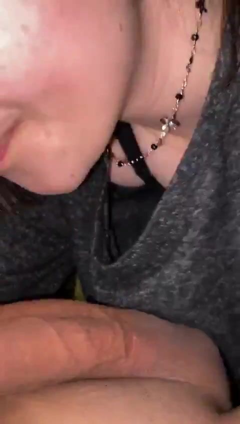 La toxica me chupa bien rico el pene..