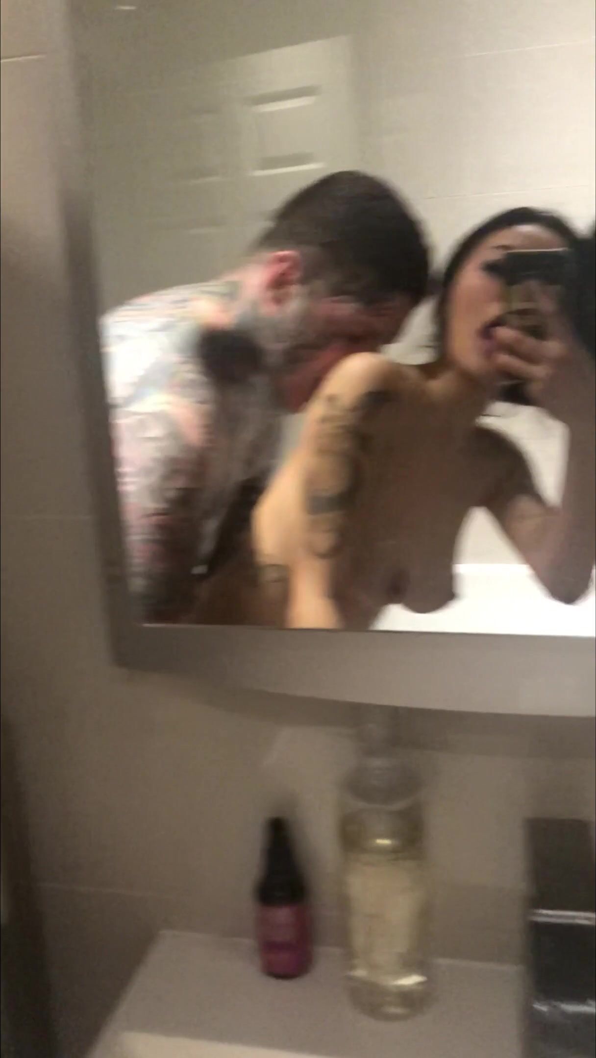 RaelilB golden shower