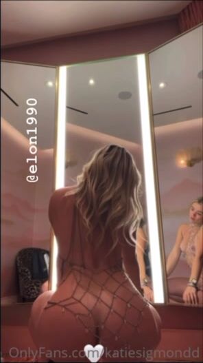 Katie sigmond NUDE
