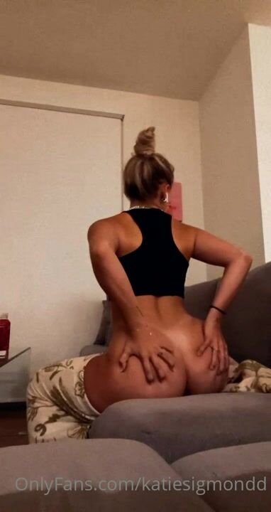 Katie Sigmond 1