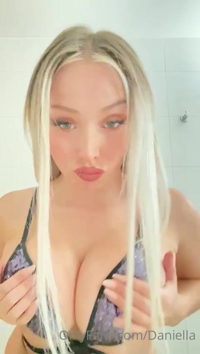 Daniela Chavez Ass O.F.