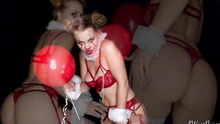 Goddess Poison – POISONWISE The erotic dancing clown