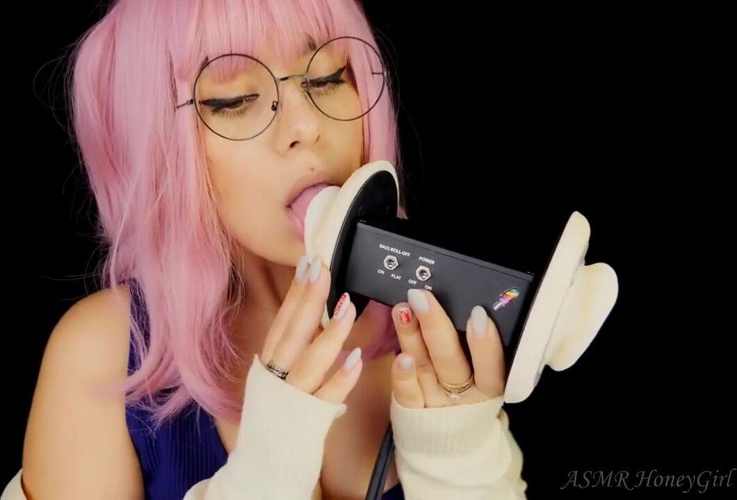 asmrhoneygirl ear licking cosplay