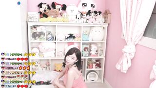 Velvet7 HUGE ASIAN TITS JIGGLE