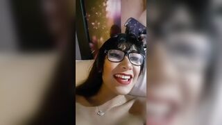 Mia Marin con su tio Mia Marin with her uncle