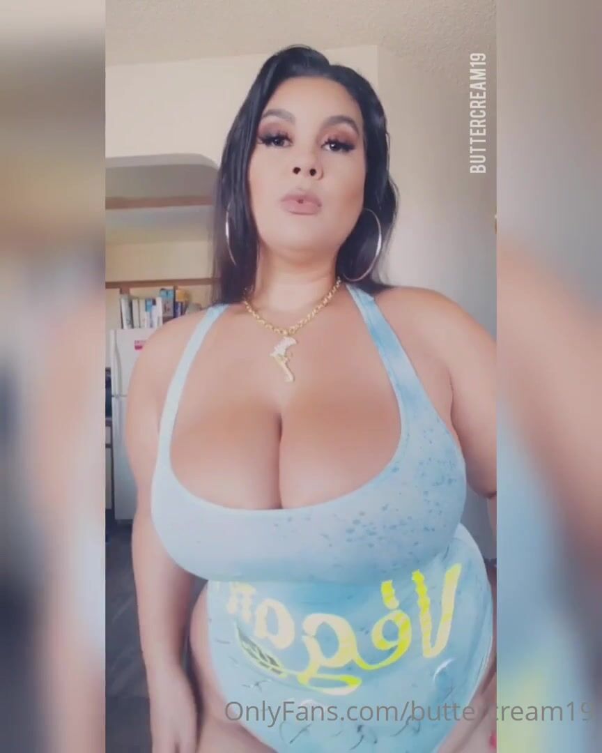 Buttercream19 tetas grandes