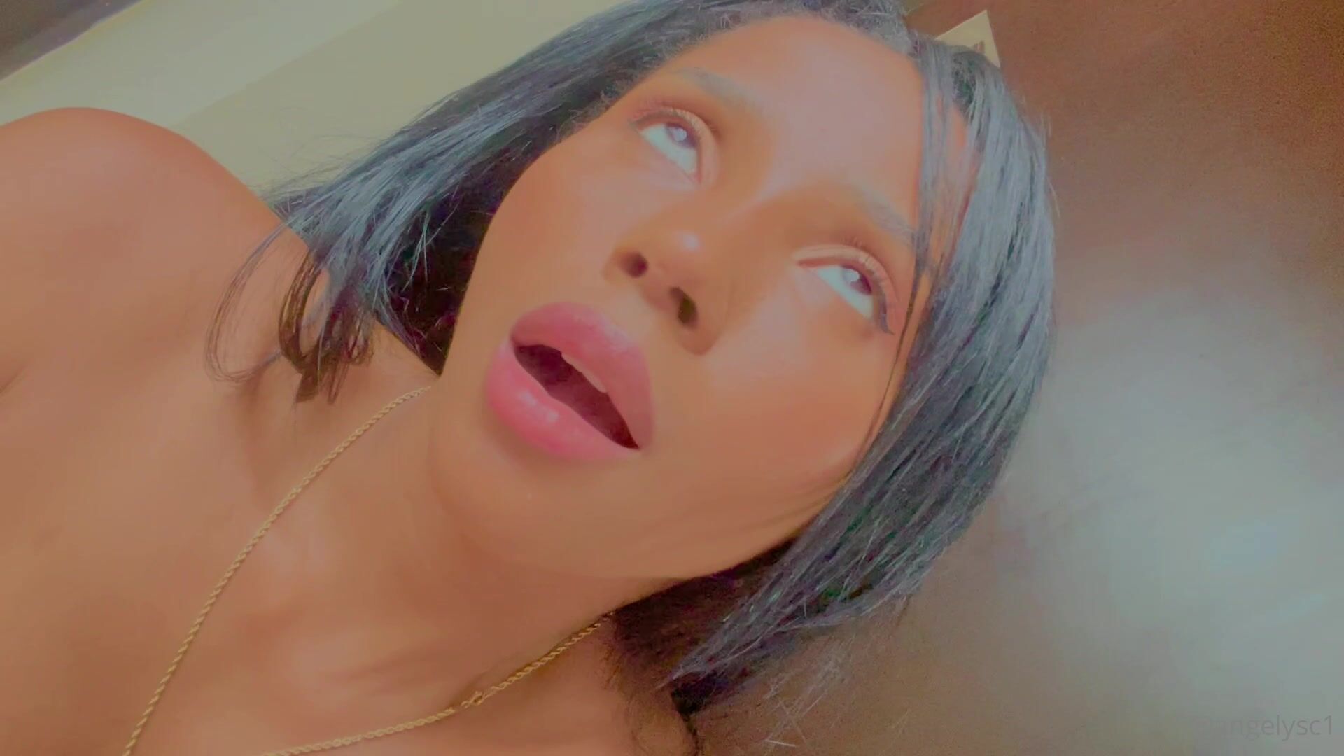 AngelYSC: She's a Squirter