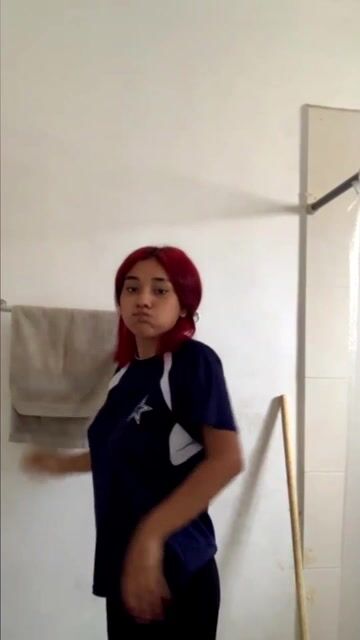 Pao flashing while brushing teeth
