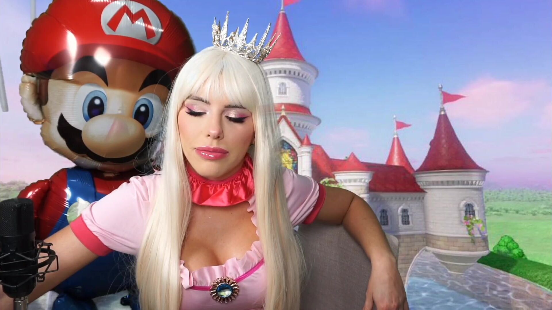 adriana chechik princess peach cosplay
