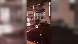 BLONDE THOT BLOWS JOGGER IN TRAFFIC