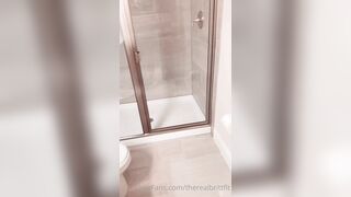 Therealbrittfit bathroom halloween