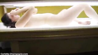 Carlotta Champagne
