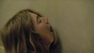 Saiorse Ronan and Kate Winslet