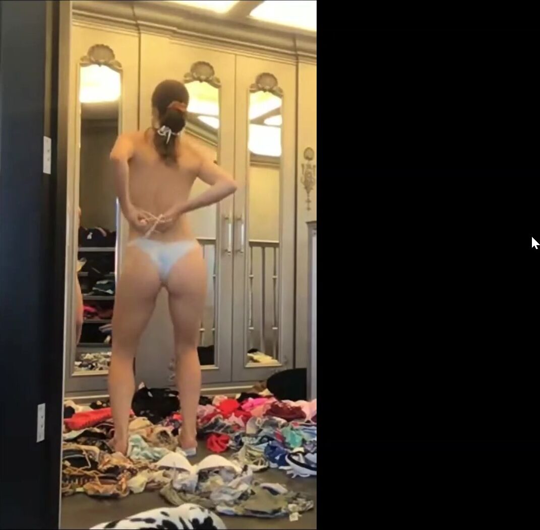 Amanda Cerny Dressing Room Voyeur Livestream Leaked