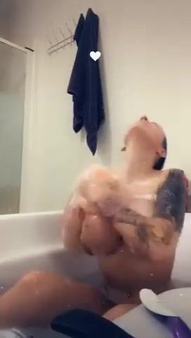Myllavalle bath time