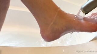 Nikki Eliot: Foot Fetish