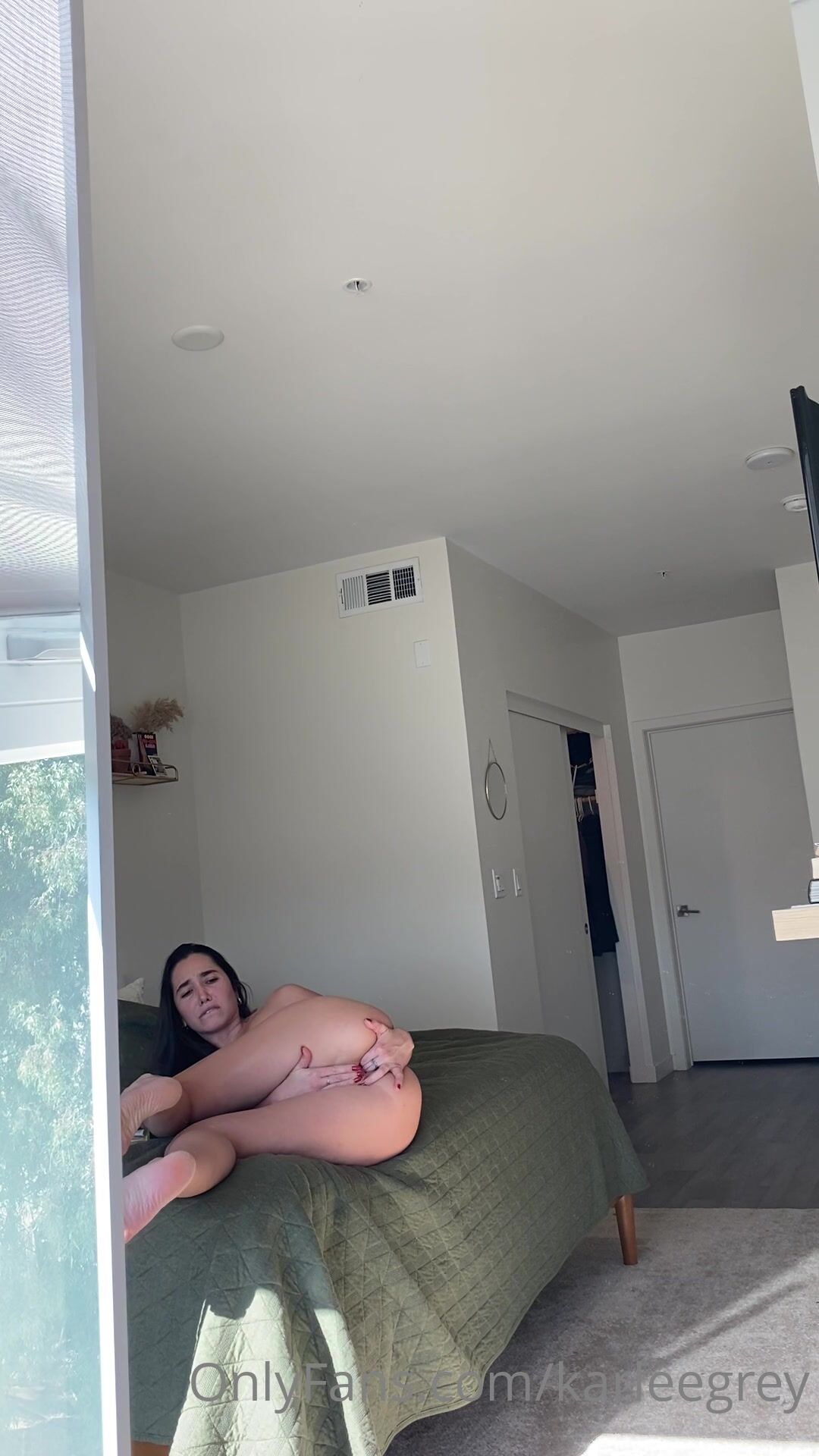 karlee grey teasing you on the miror