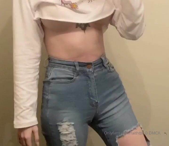 Faithttv Underboob