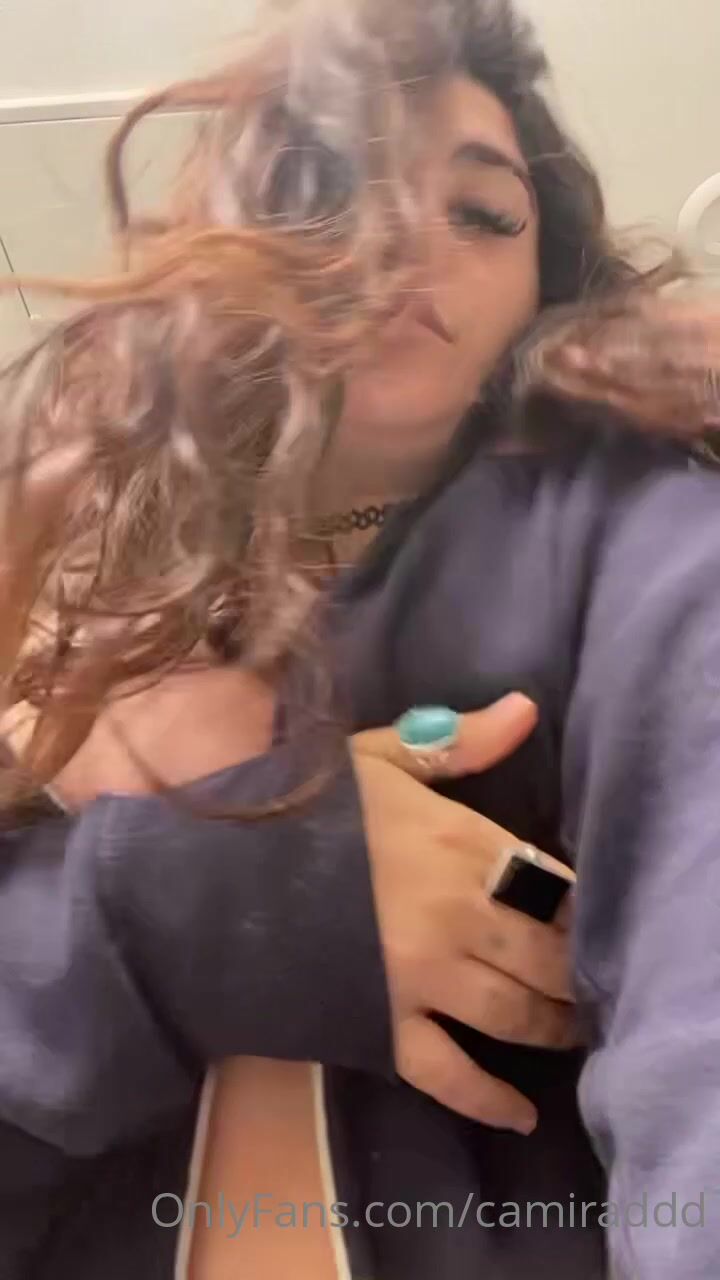 camirad titties