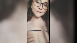 0gllpiac4gnv emilyhill
