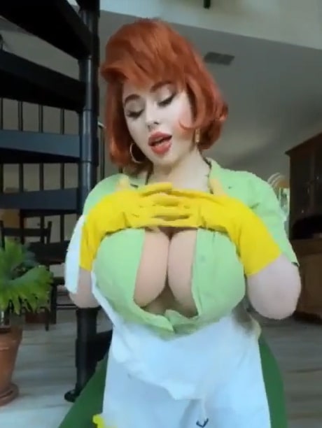 Dexter's mom cosplay bishoujomom