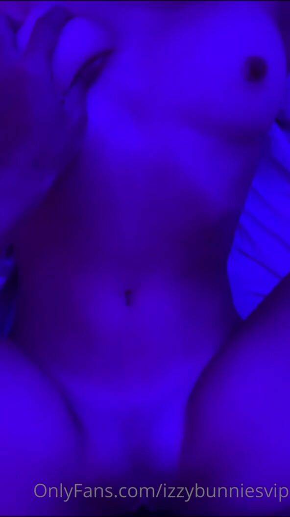 Izzybunnies fuck 1