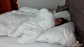 Mira Twitch Acidental nip slip in bedroom