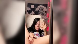 Asian babe- pussy rub