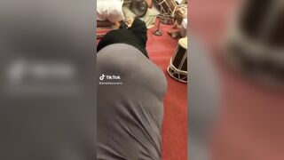 Fat Ass Haram Hijabi twerking for Arab men