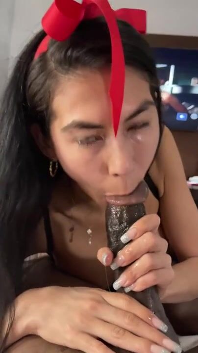 Heather Vahn 1st time sucking BBC