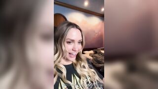 Mia Malkova - Orgasm While Streaming
