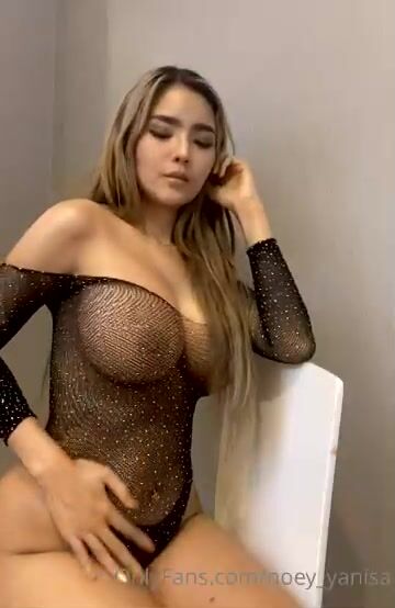 Noey Yanisa Onlyfans Compilation 1