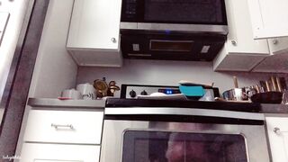 Indigo White D.Va bakes you a cake