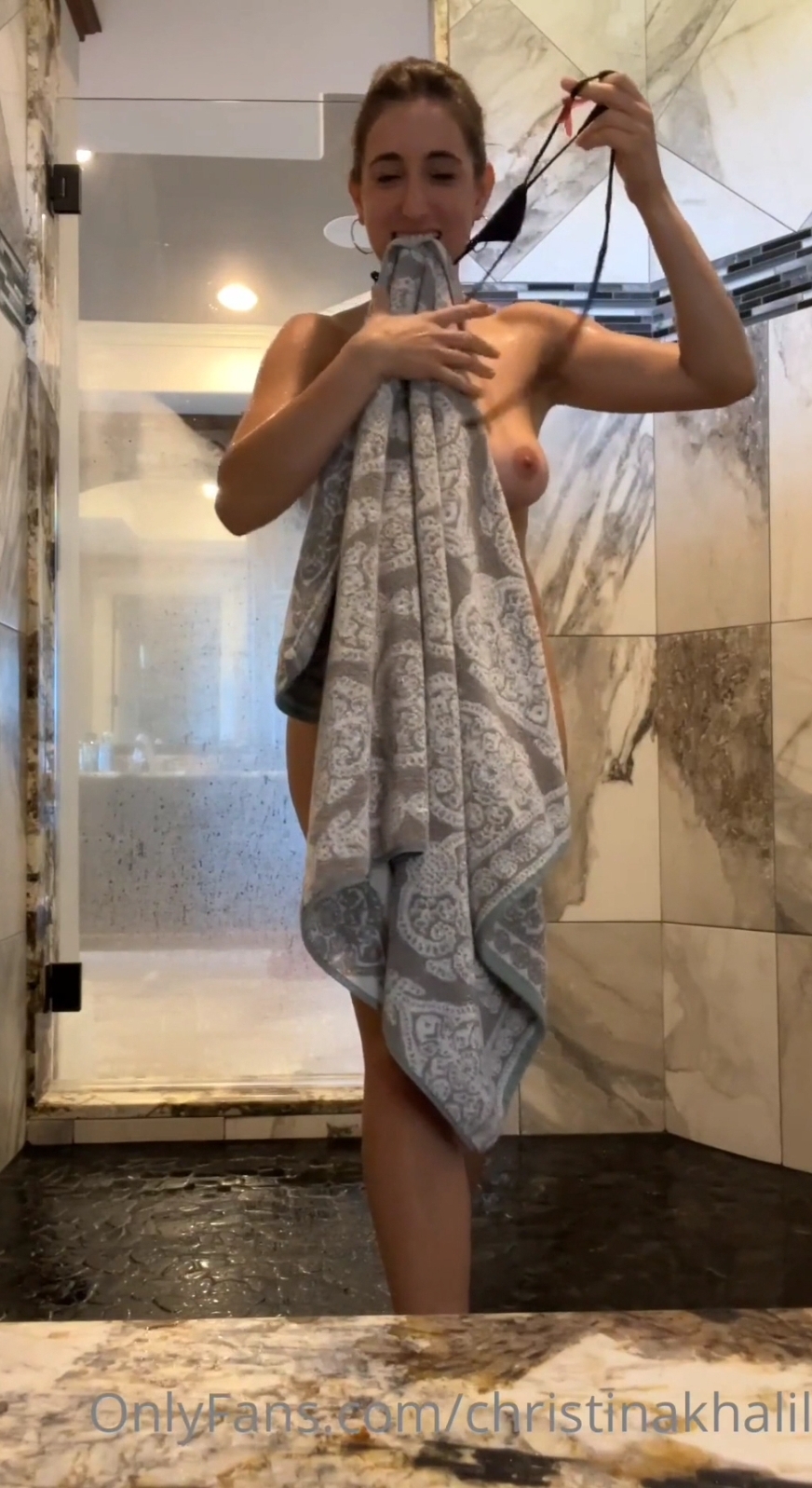 Christina Kahlil pussy rub short