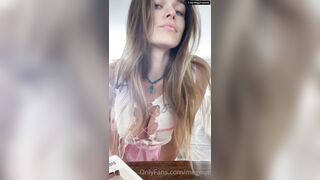 Megnutt 4K Schoolgirl naughty Strptease