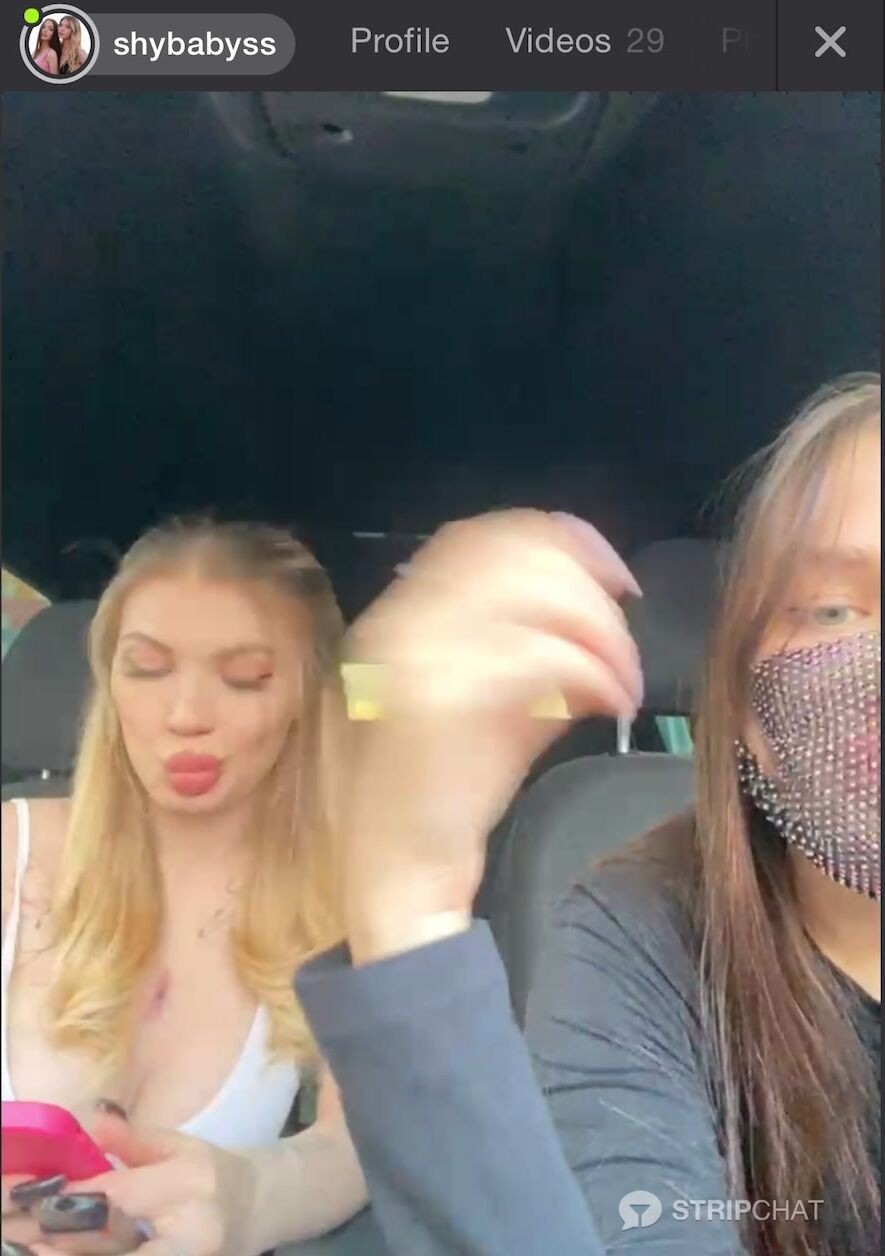 Shybabyss brunette pussy