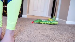 Girls Gone Hypnotized Alexis and Taylor magic trigger & meet Kaa