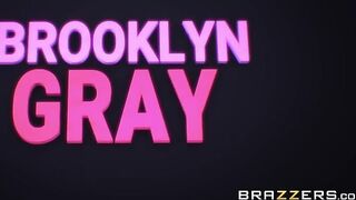 Brooklyn Gray Yoga Class