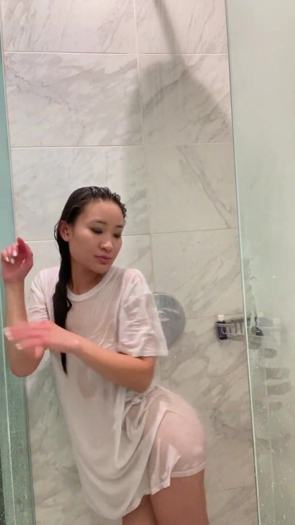 Jeannie React