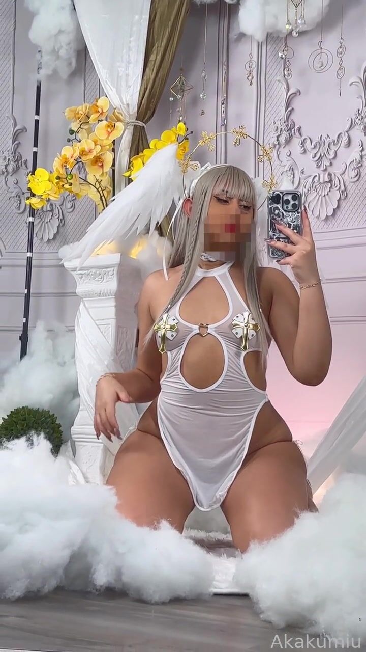 AKAKUMIU ANGEL THIGHS