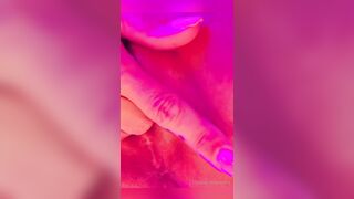 Christie Brimberry (Gas Monkey) - Close Up Masturbation & Fingering