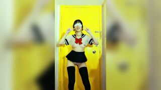 Asian School Girl Phut Hon Dance Tease