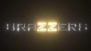 Yinyleon Public Perving On A Perfect Pair-Brazzers OfficiaL
