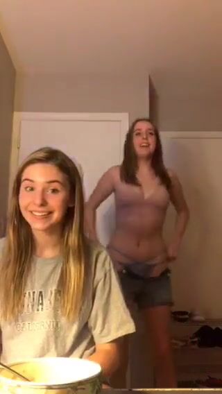 Chloe and Maise flash ass
