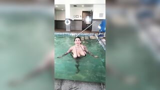 Ricki Raxxx: Huge boobs on pool !